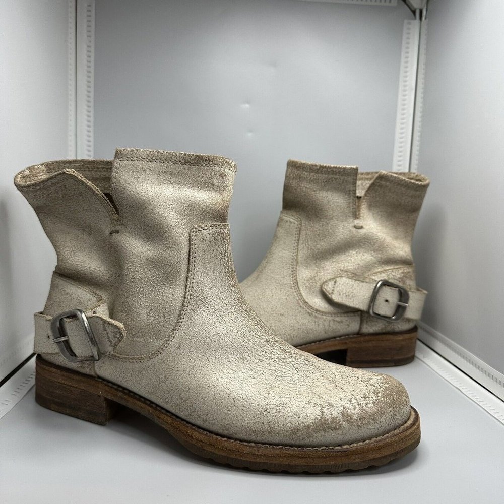 Frye Veronica Sz 6.5 M Short Crackled Leather Moto Boot White Women's Distressed